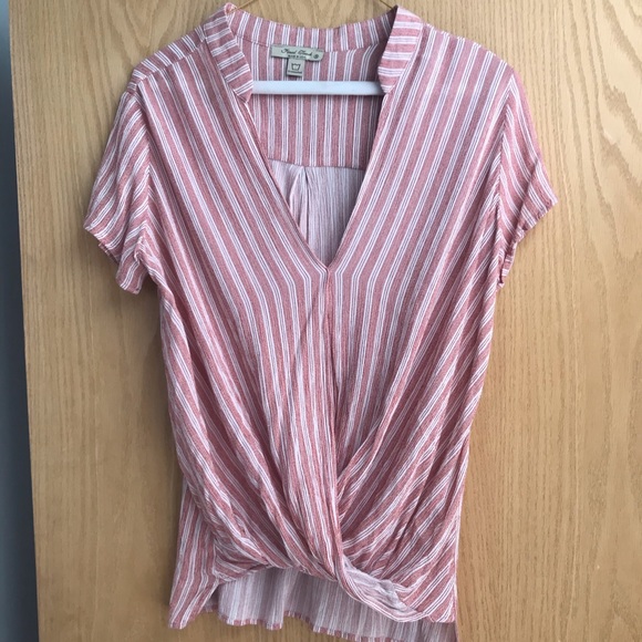 Top - Picture 2 of 4